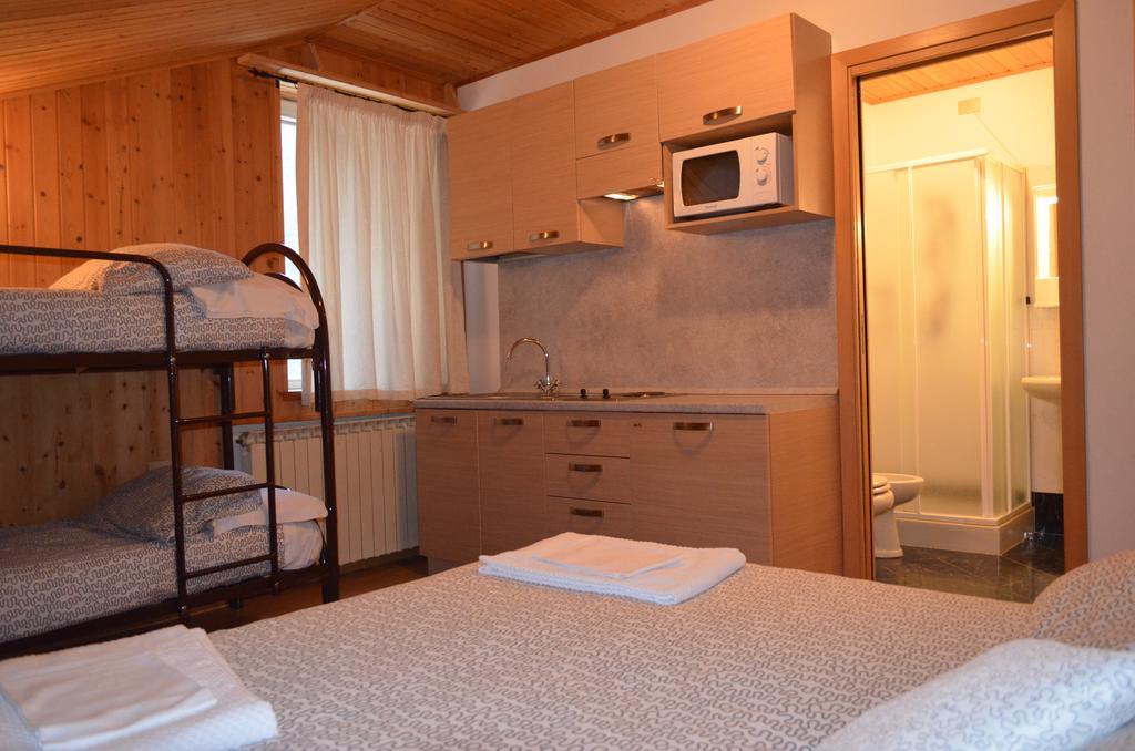 Campodolcino Camping Værelse billede